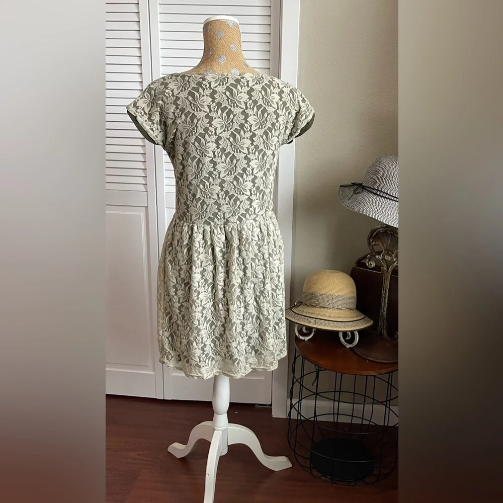 Green with Lace Urban Renewal size M - Picture 5 of 7